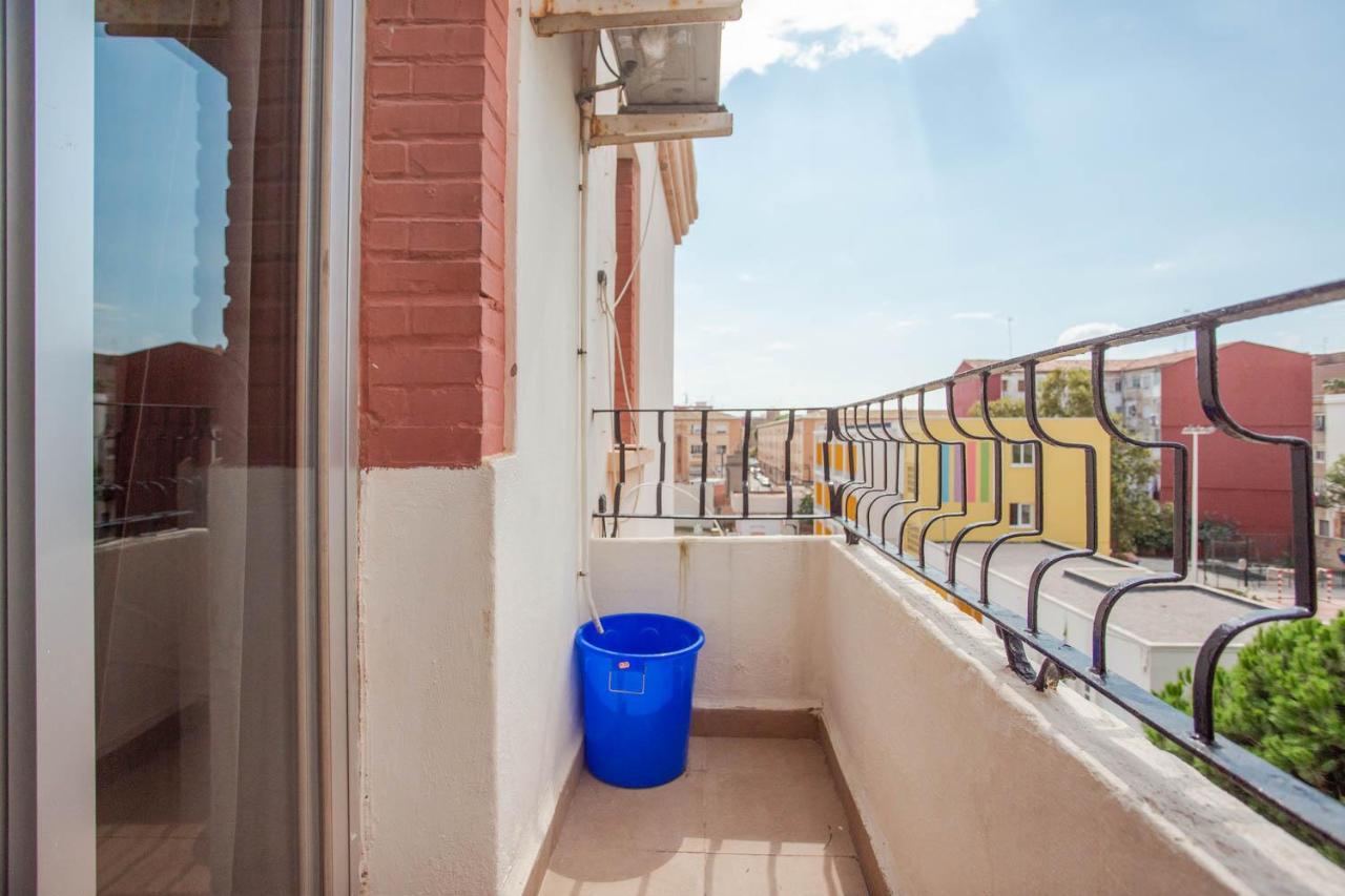 Malvarosa Beach Economy Apartment Valencia Exterior photo
