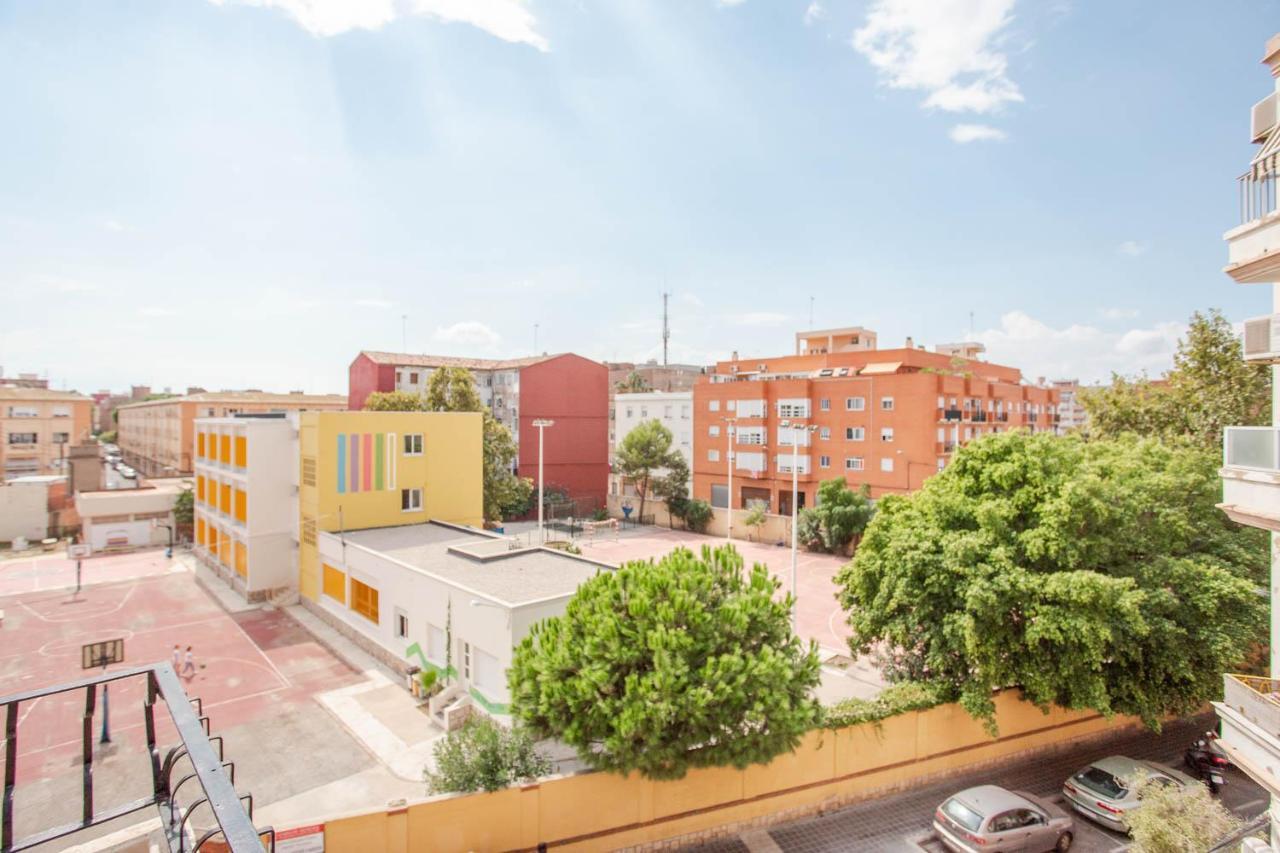 Malvarosa Beach Economy Apartment Valencia Exterior photo